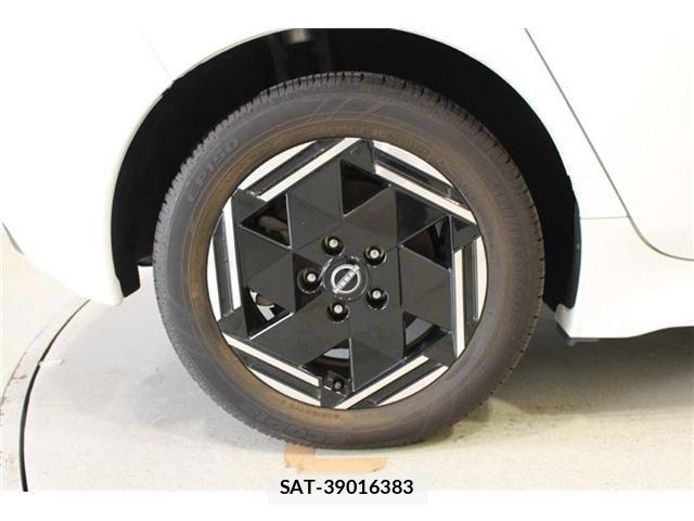 Nissan LEAF 2024-12 8871305-23