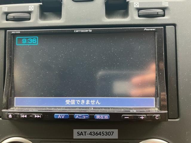 Nissan LEAF 2013-10 8871314-18