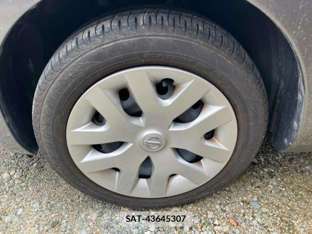 Nissan LEAF 2013-10 8871314-6