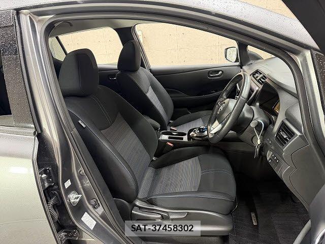 Nissan LEAF 2021-11 8871310-5