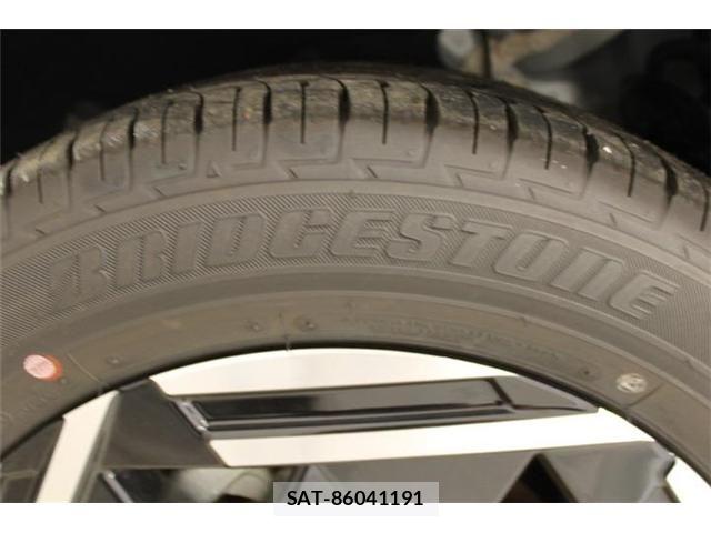 Nissan LEAF 2025-03 8871309-25