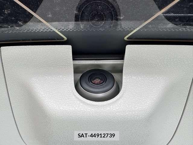 Nissan LEAF 2021-04 8880412-13