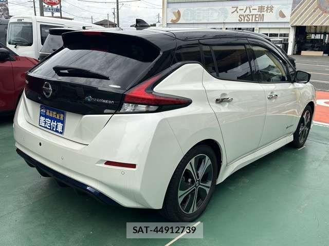 Nissan LEAF 2021-04 8880412-14