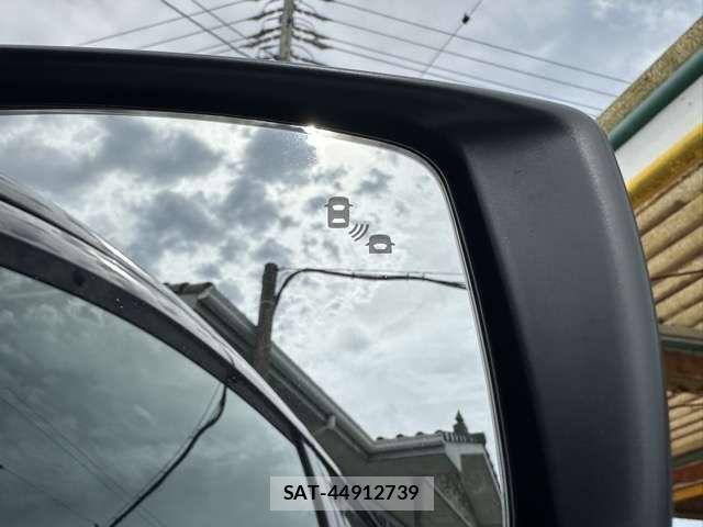 Nissan LEAF 2021-04 8880412-16