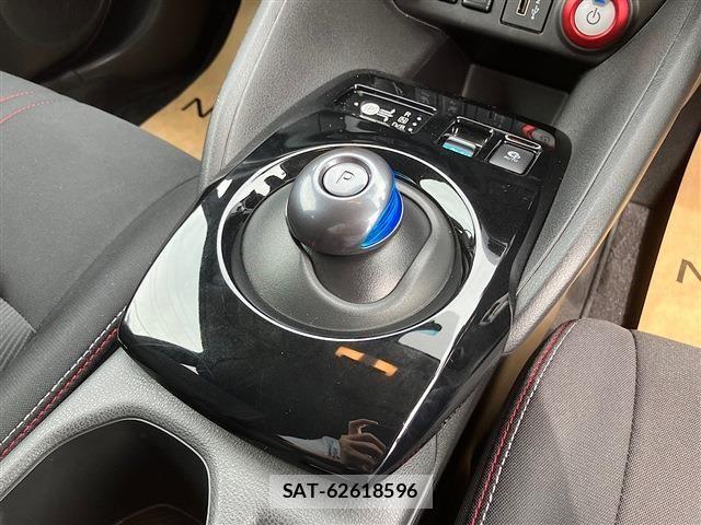 Nissan LEAF 2022-06 8880410-10
