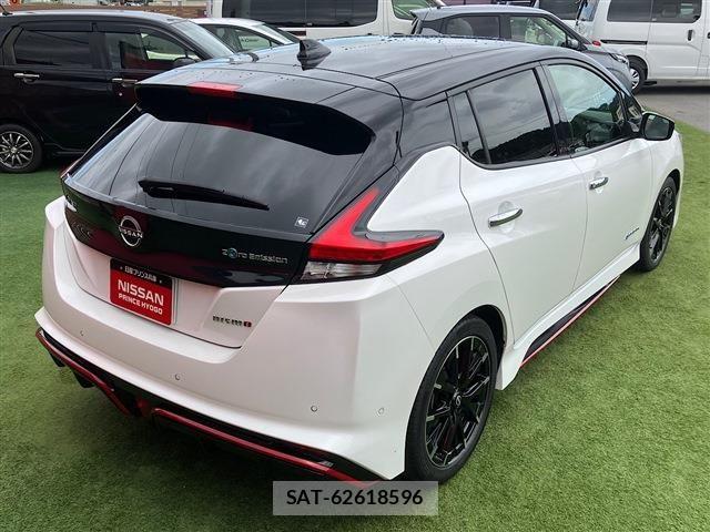 Nissan LEAF 2022-06 8880410-17