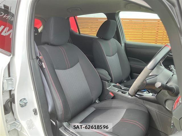 Nissan LEAF 2022-06 8880410-18