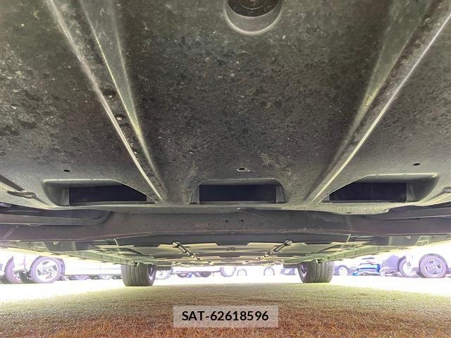 Nissan LEAF 2022-06 8880410-23