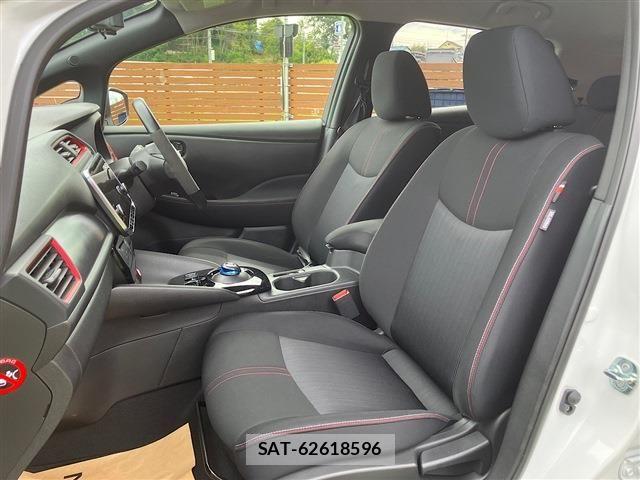 Nissan LEAF 2022-06 8880410-27