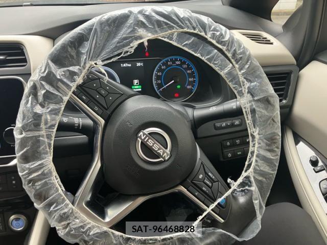 Nissan LEAF 2023-03 8880411-9