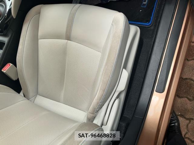 Nissan LEAF 2023-03 8880411-16