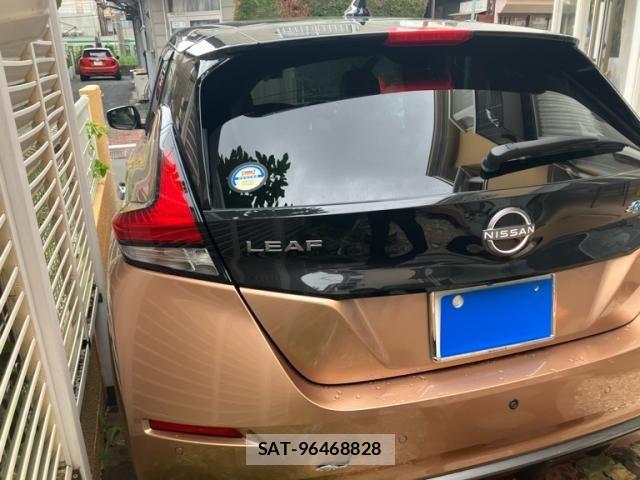 Nissan LEAF 2023-03 8880411-2