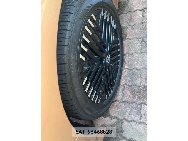 Nissan LEAF 2023-03 8880411-6