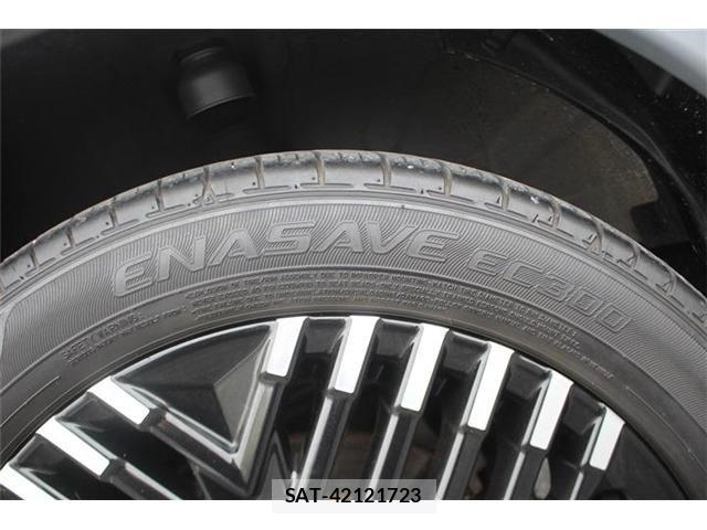 Nissan LEAF 2022-09 8880408-10