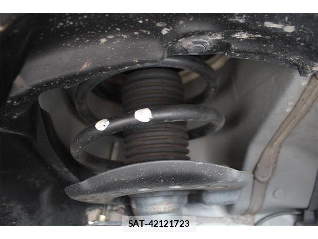 Nissan LEAF 2022-09 8880408-13