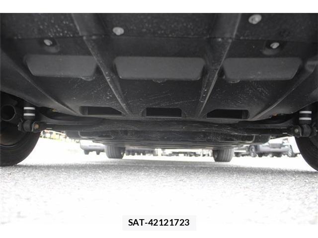 Nissan LEAF 2022-09 8880408-14