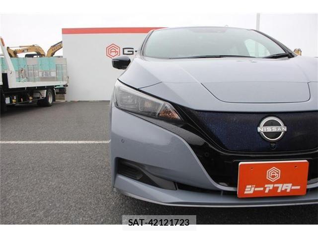 Nissan LEAF 2022-09 8880408-15
