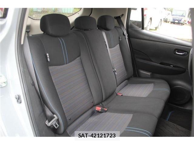 Nissan LEAF 2022-09 8880408-21
