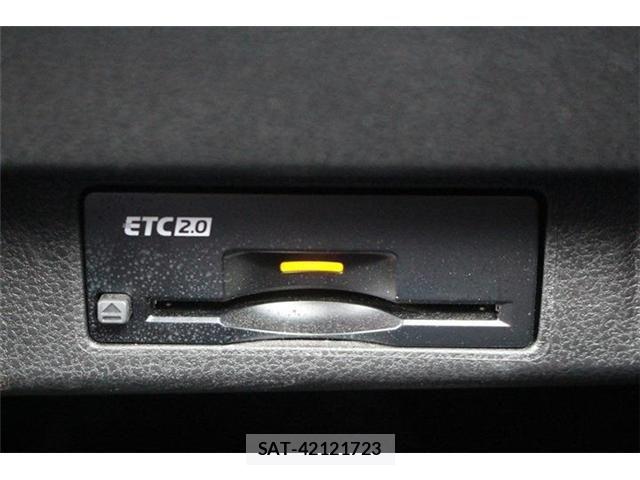 Nissan LEAF 2022-09 8880408-4
