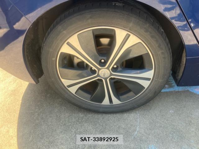 Nissan LEAF 2017-10 8880417-9
