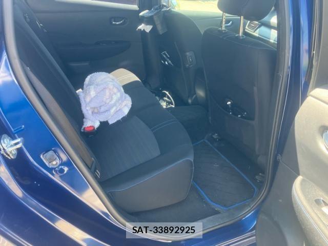 Nissan LEAF 2017-10 8880417-12