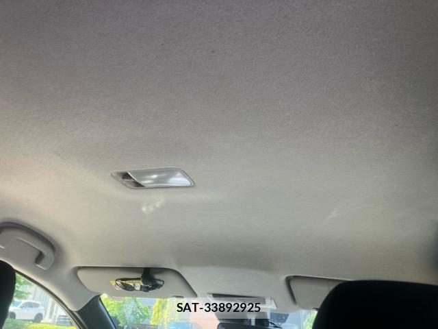 Nissan LEAF 2017-10 8880417-14