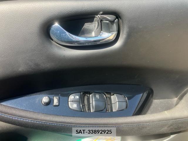 Nissan LEAF 2017-10 8880417-18