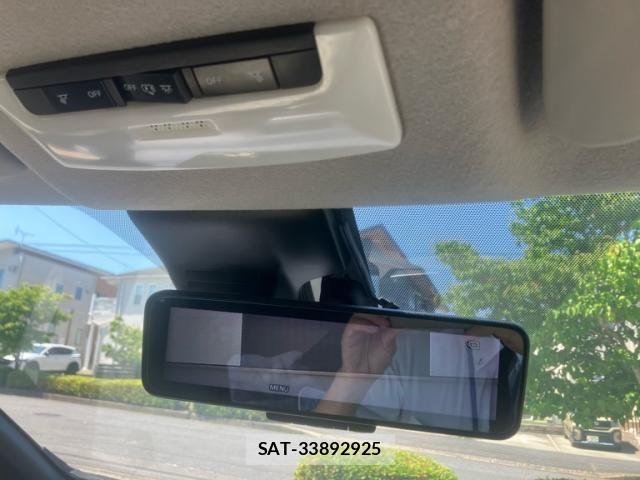 Nissan LEAF 2017-10 8880417-19