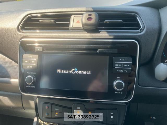 Nissan LEAF 2017-10 8880417-24