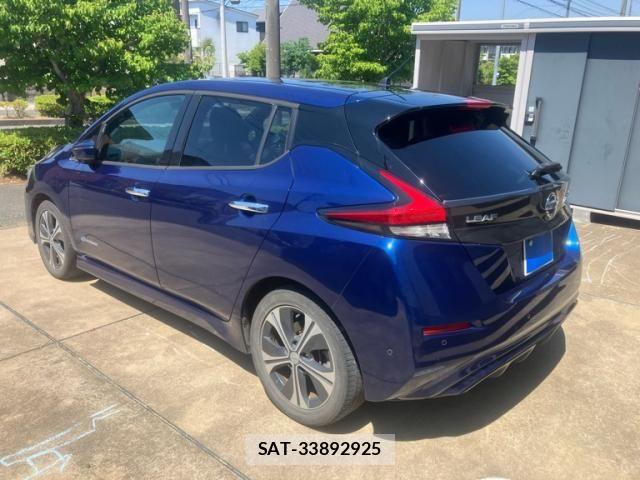 Nissan LEAF 2017-10 8880417-3