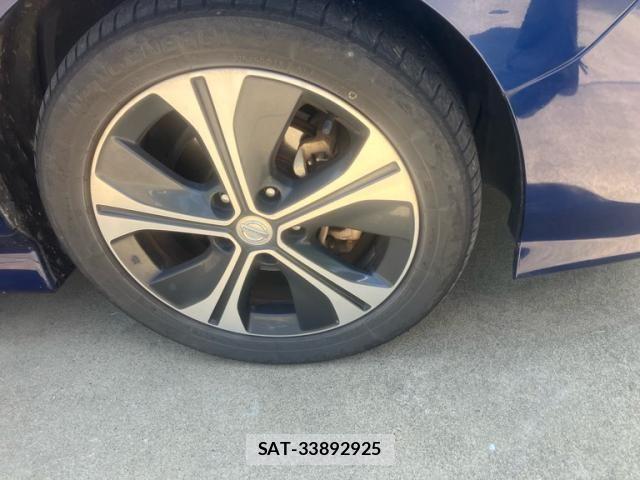 Nissan LEAF 2017-10 8880417-8
