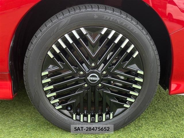 Nissan LEAF 2022-06 8880409-15