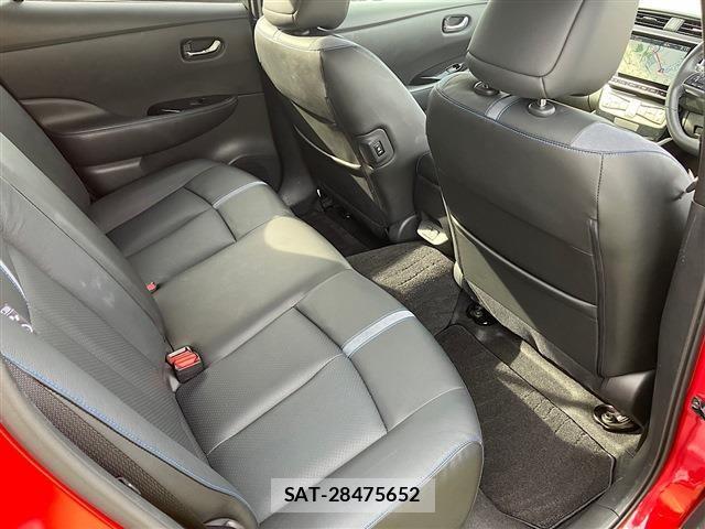 Nissan LEAF 2022-06 8880409-21