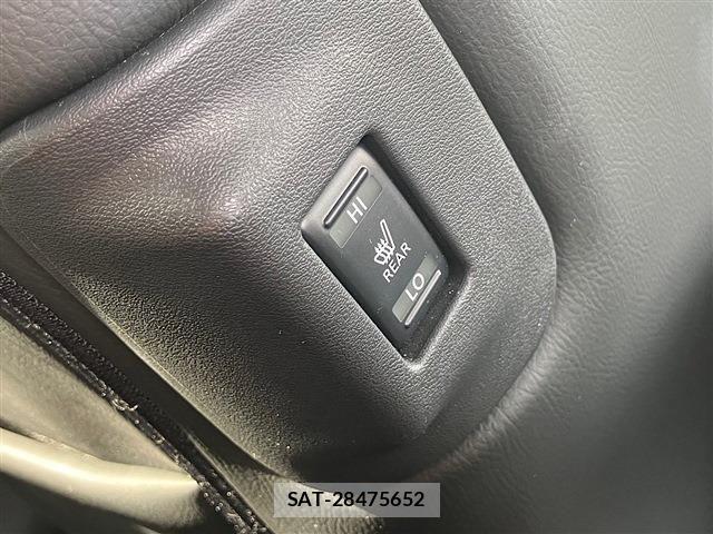 Nissan LEAF 2022-06 8880409-23