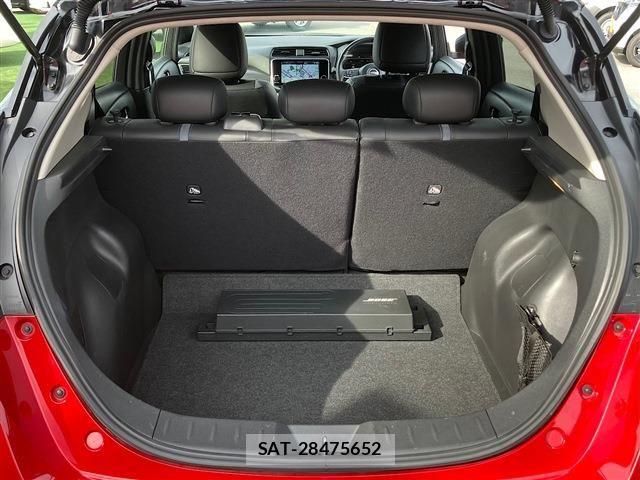 Nissan LEAF 2022-06 8880409-24