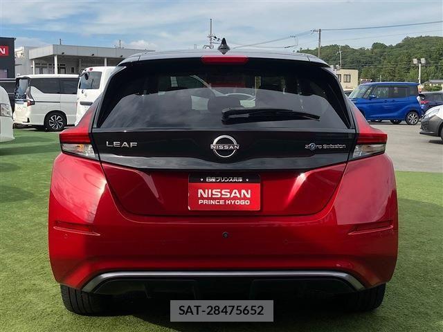 Nissan LEAF 2022-06 8880409-4