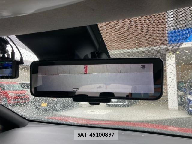 Nissan LEAF 2017-11 8880415-10