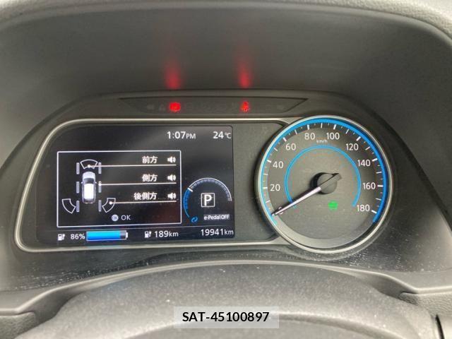 Nissan LEAF 2017-11 8880415-15