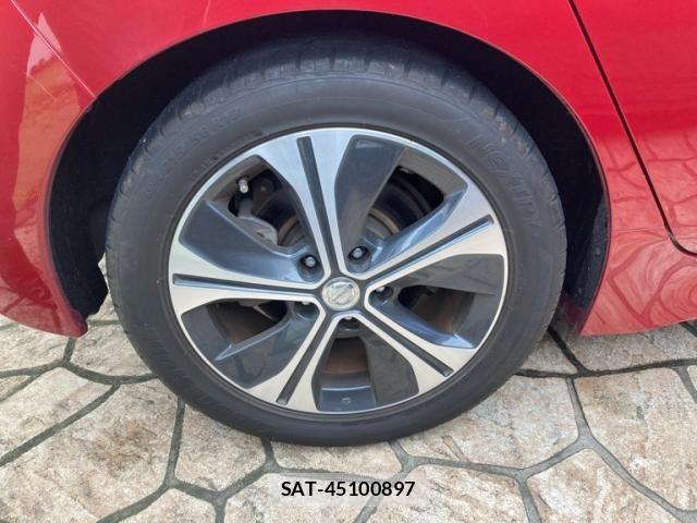 Nissan LEAF 2017-11 8880415-18
