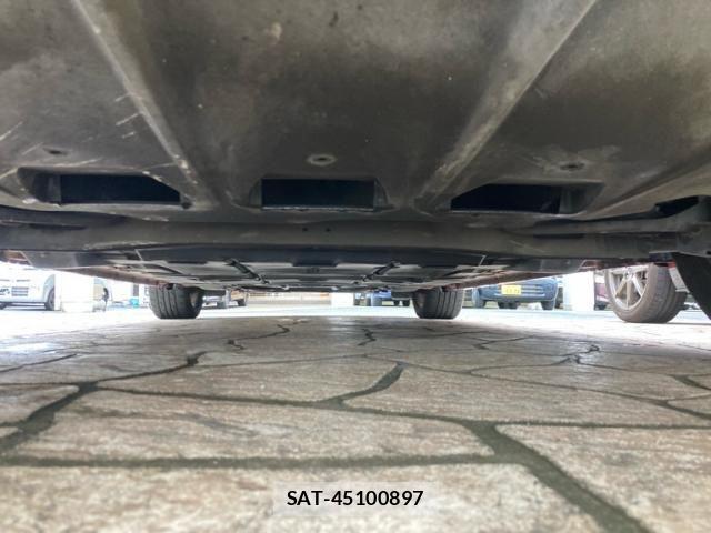Nissan LEAF 2017-11 8880415-21