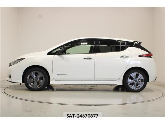 Nissan LEAF 2022-03 8883823-9