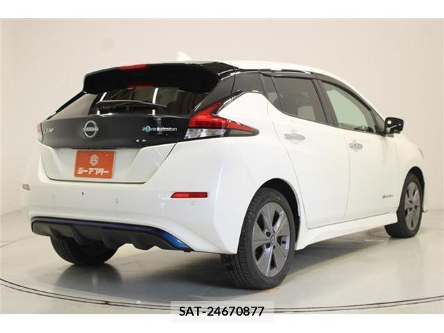 Nissan LEAF 2022-03 8883823-12