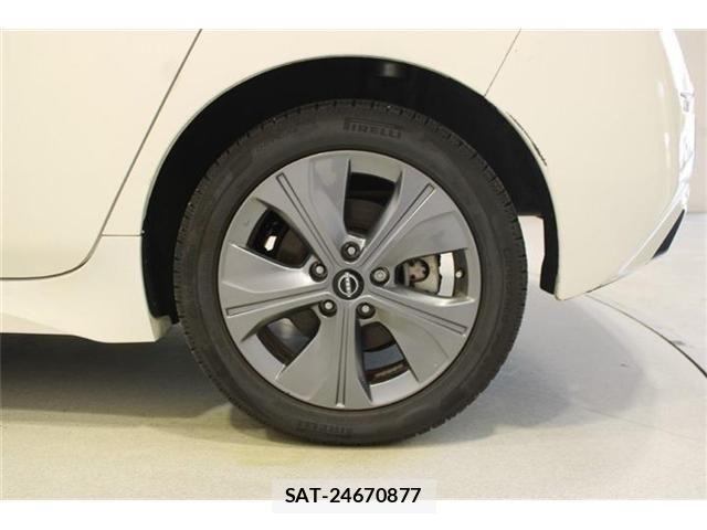 Nissan LEAF 2022-03 8883823-24