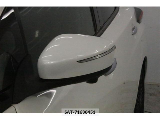 Nissan LEAF 2022-06 8883824-14