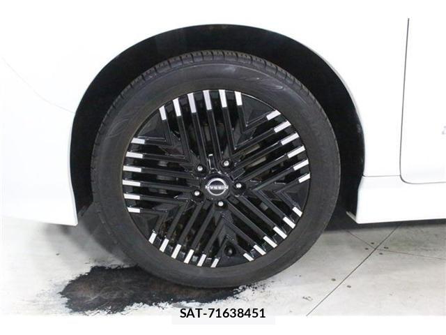 Nissan LEAF 2022-06 8883824-21