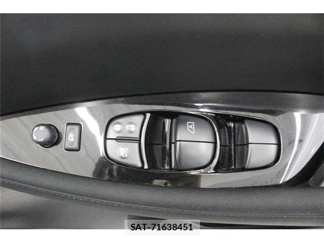 Nissan LEAF 2022-06 8883824-28