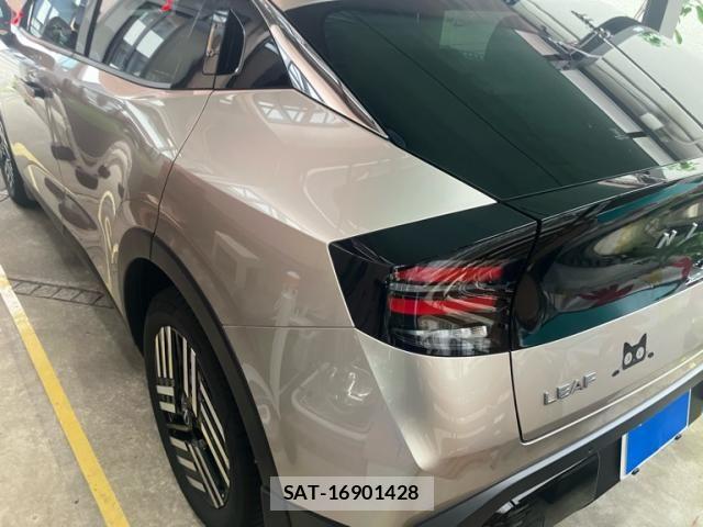 Nissan LEAF 2026-05 8130951-11