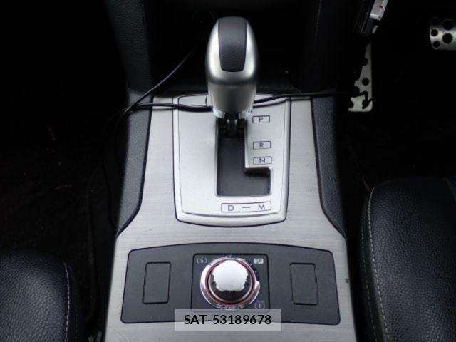 Subaru LEGACY 2012-03 6682711-26
