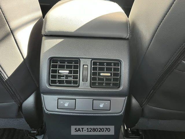 Subaru LEGACY B4 2015-01 1345970-11