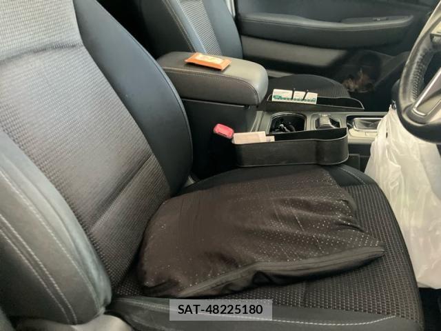 Subaru LEGACY B4 2017-02 6672203-12